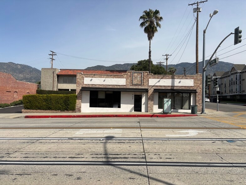 Primary Photo Of 147 E Foothill Blvd, Monrovia Storefront For Lease