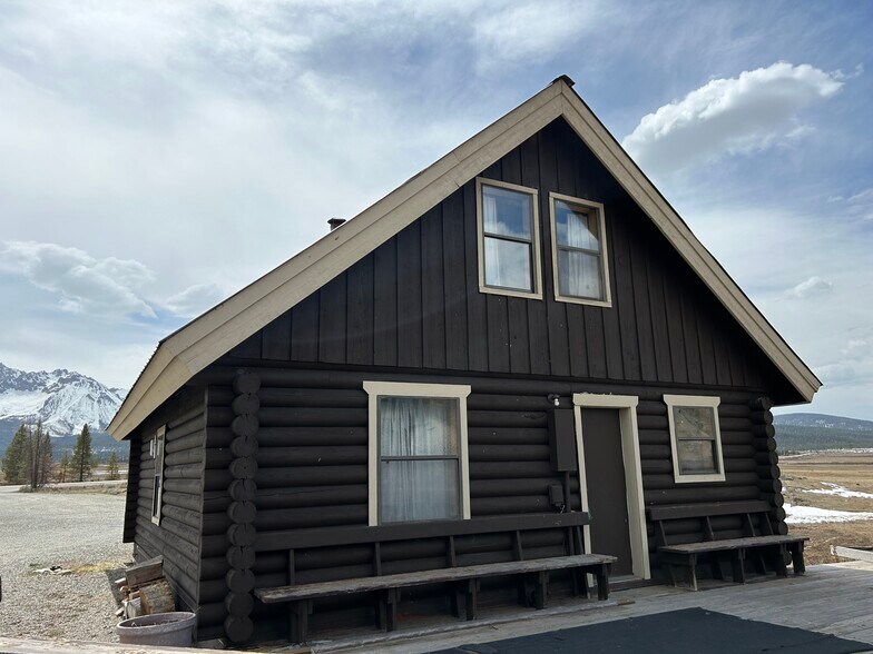More Photos Of 1150 Eva Falls, Stanley Restaurant For Sale