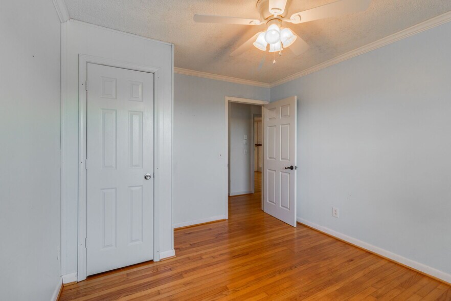 More Photos Of 161 Chapin Rd, Chapin Loft Creative Space For Sale