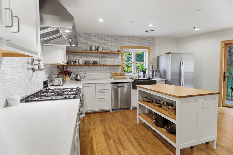 More Photos Of 107 Sacramento St, Nevada City Restaurant For Sale