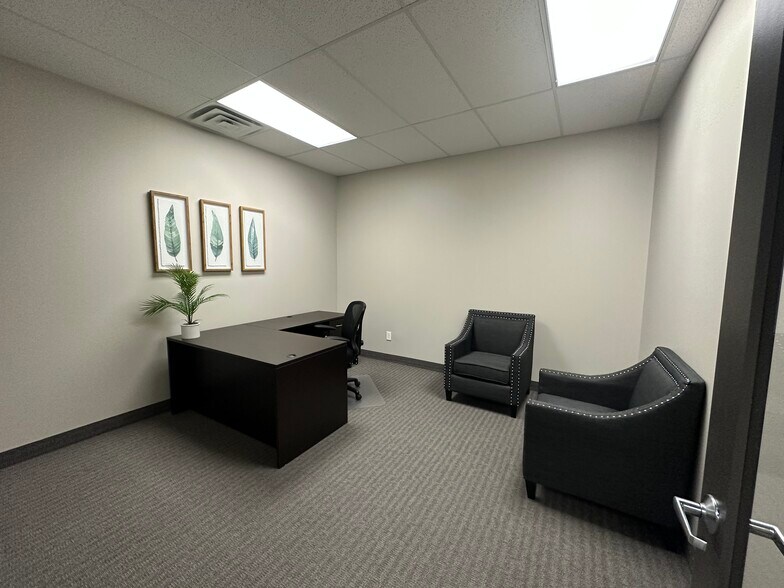 More Photos Of 32875 Solon Rd, Solon Medical For Lease