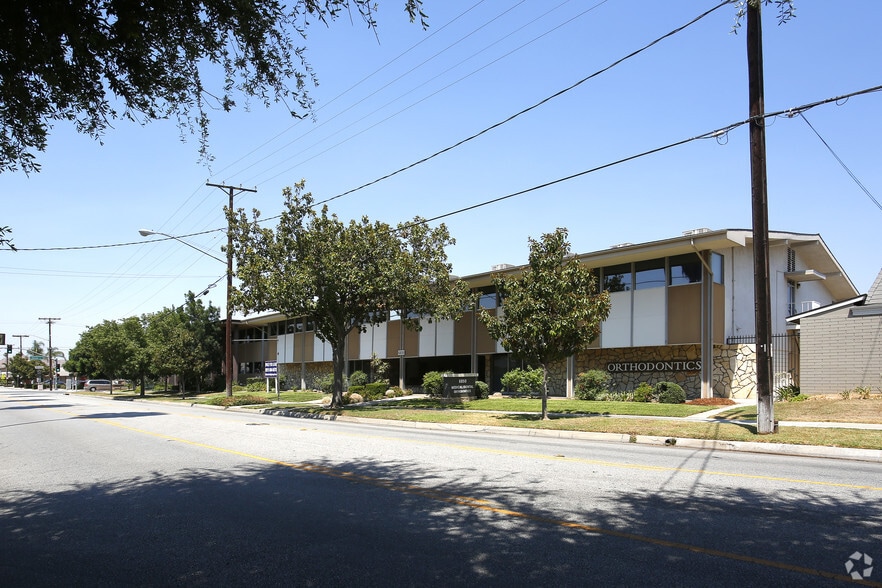 More Photos Of 6850 Brockton Ave, Riverside Unknown For Lease