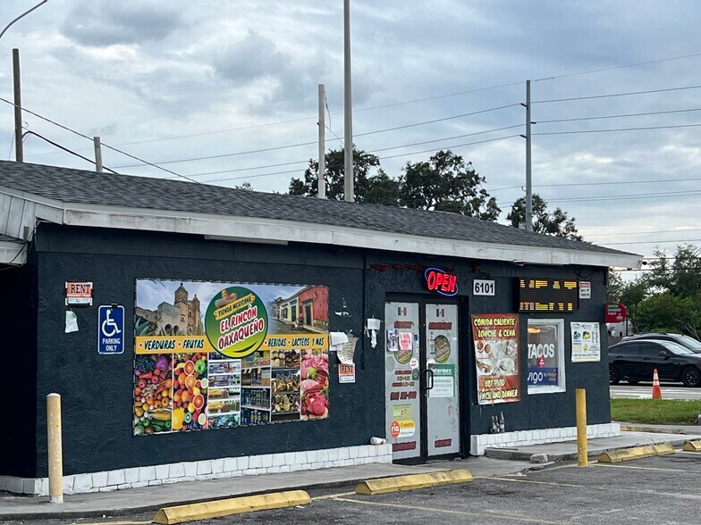 More Photos Of 6101 Symmes Rd, Gibsonton Restaurant For Sale