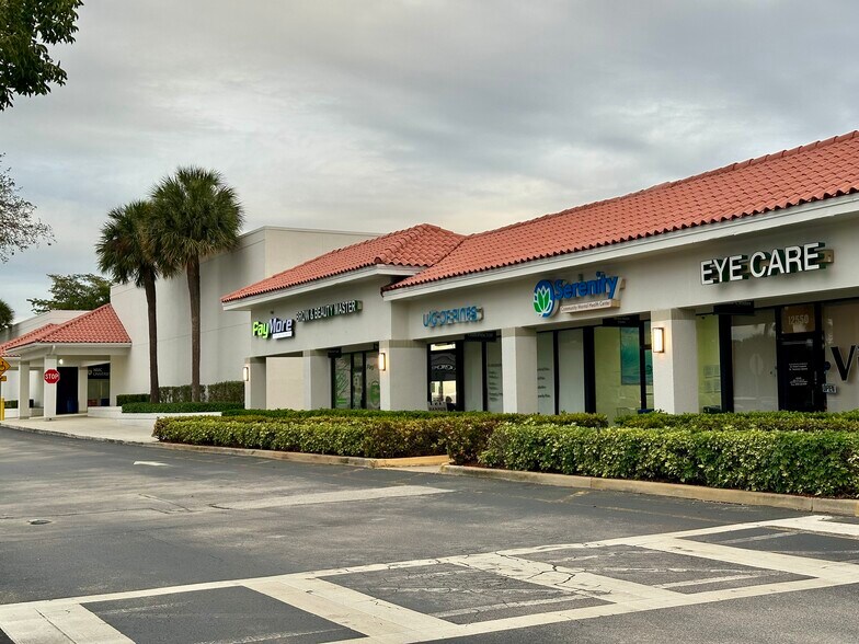 More Photos Of 12520 Pines Blvd, Pembroke Pines Unknown For Lease