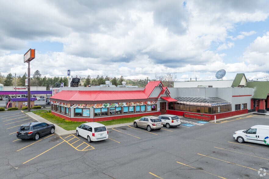 More Photos Of 21 E Lincoln Rd, Spokane Restaurant For Sale