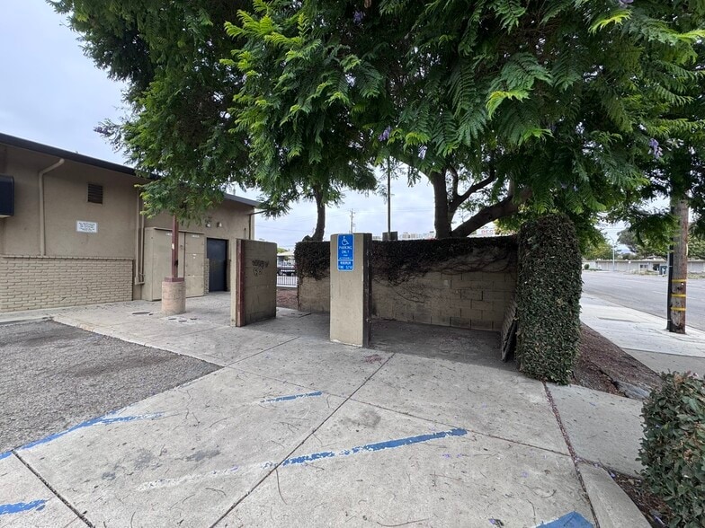 More Photos Of 743 E Main St, Santa Maria Restaurant For Sale
