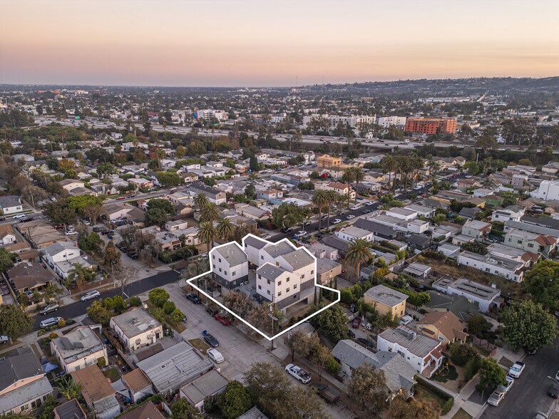 More Photos Of 2301 S Cloverdale Ave, Los Angeles Apartments For Sale