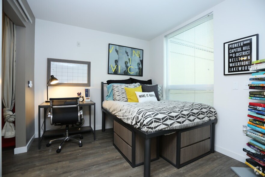 More Photos Of 4535 12th Ave NE, Seattle Apartments For Lease