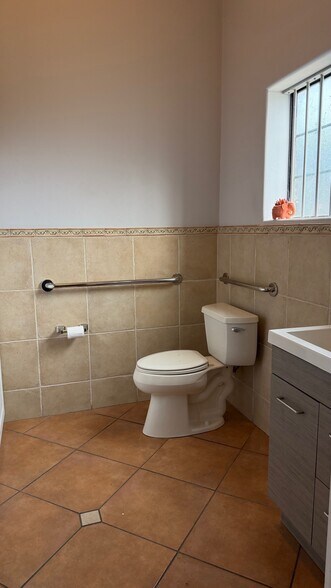 More Photos Of 126 S H St, Lompoc Office For Sale