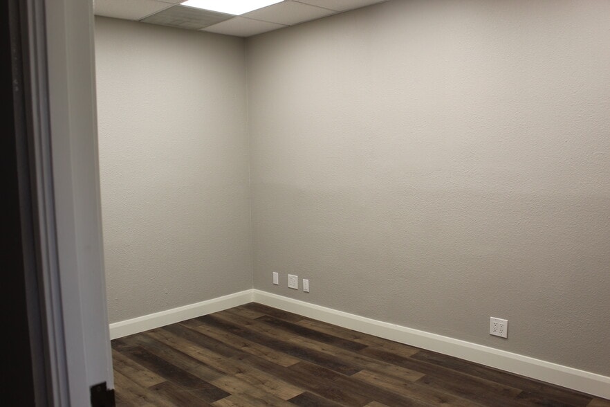 More Photos Of 26391 Crown Valley Pky, Mission Viejo Office For Lease