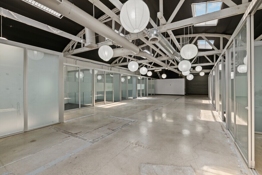 More Photos Of 6910-6912 Santa Monica Blvd, Los Angeles Loft Creative Space For Lease