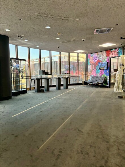 More Photos Of 8484 Wilshire Blvd, Beverly Hills Coworking Space