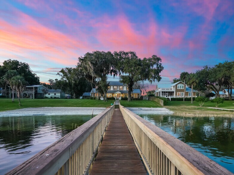 More Photos Of 12730 E Highway 25, Ocklawaha Specialty For Sale