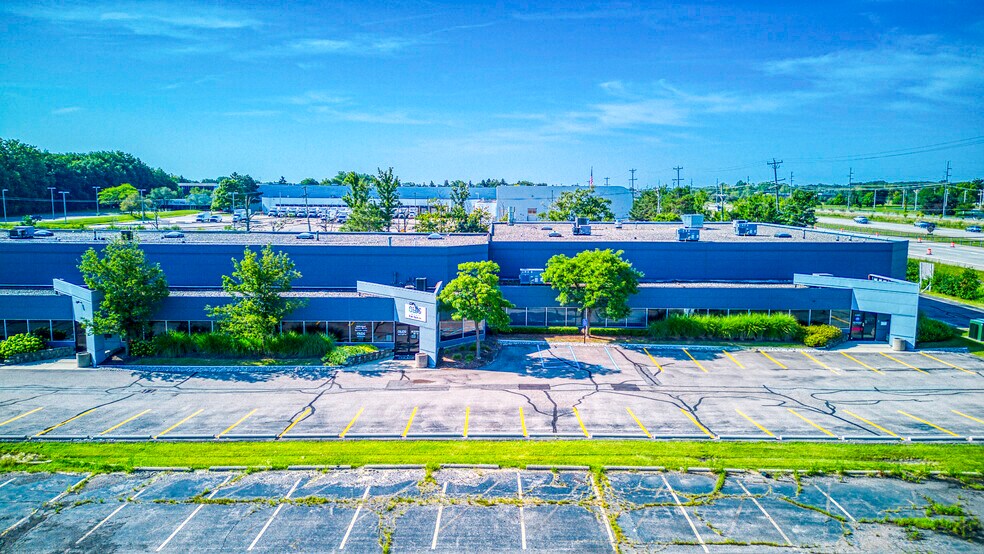 More Photos Of 23399 Commerce Dr, Farmington Hills Research And Development For Lease