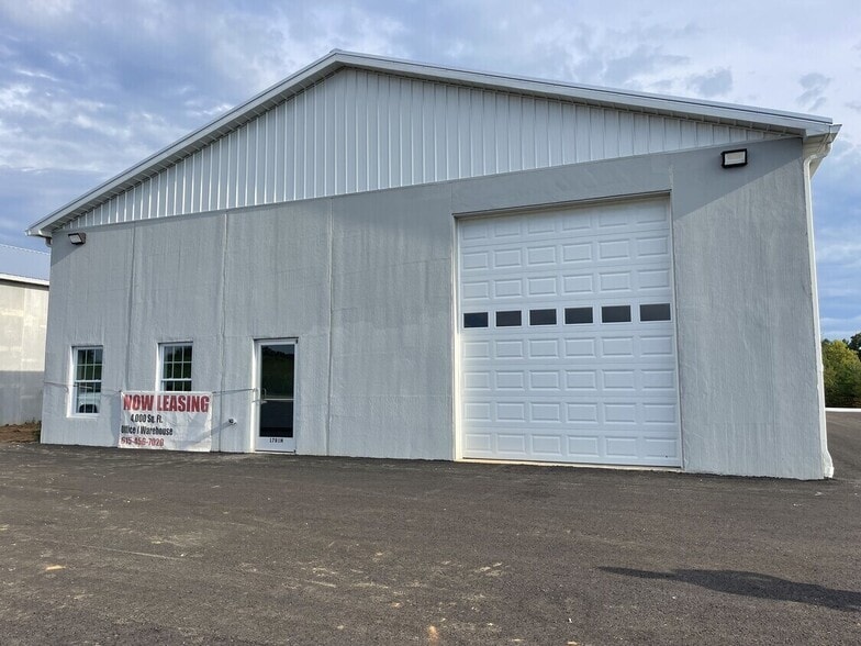 More Photos Of 1781 Browns Mill Rd, Cookeville Industrial For Lease