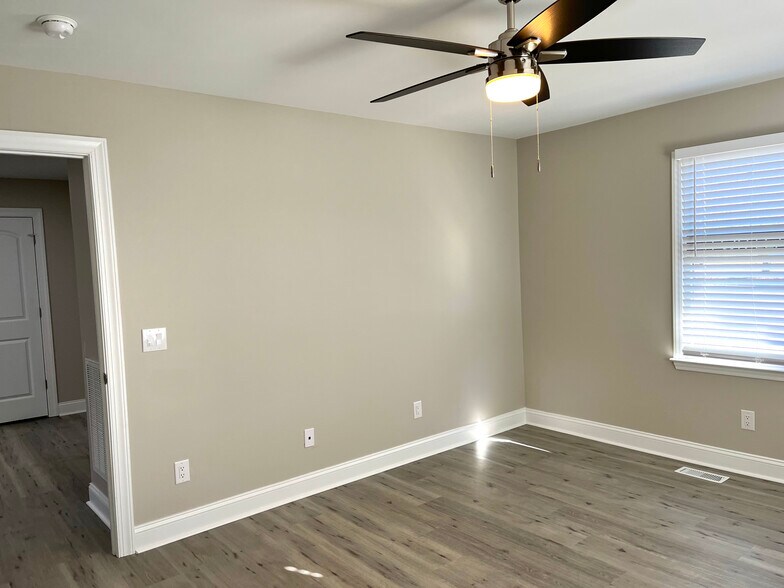 More Photos Of 108 Justice Heights St, Apex Medical For Sale