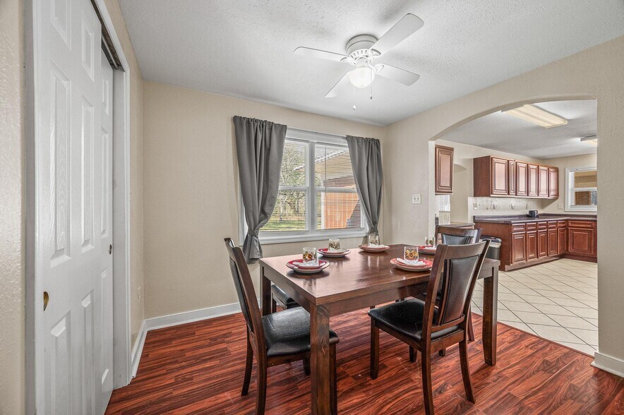 More Photos Of 9225 N Palafox St, Pensacola Office Residential For Sale