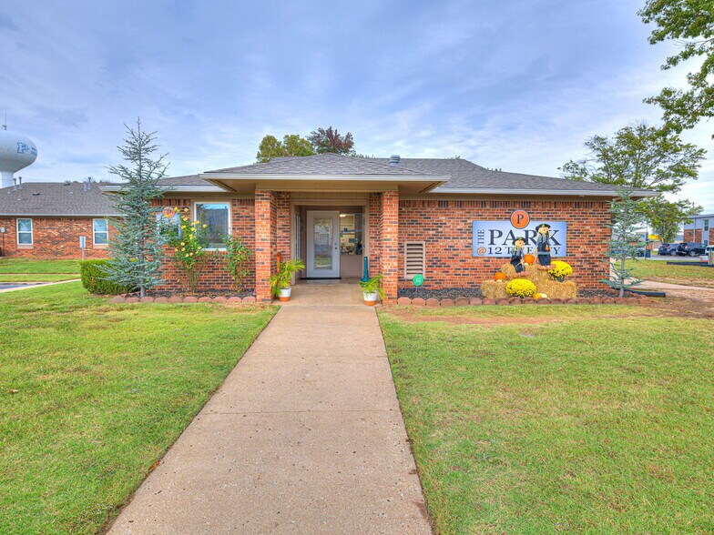 More Photos Of 1220 SE 9th St, Pryor Apartments For Sale