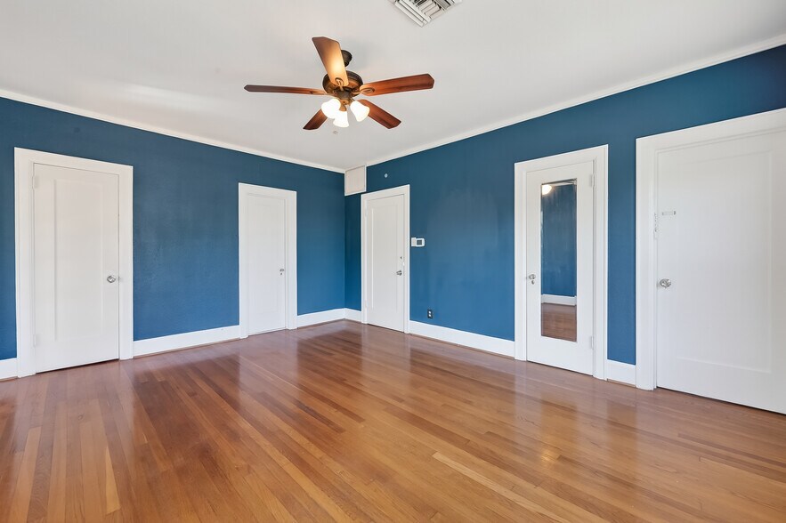More Photos Of 3410 Austin St, Houston Office Residential For Lease