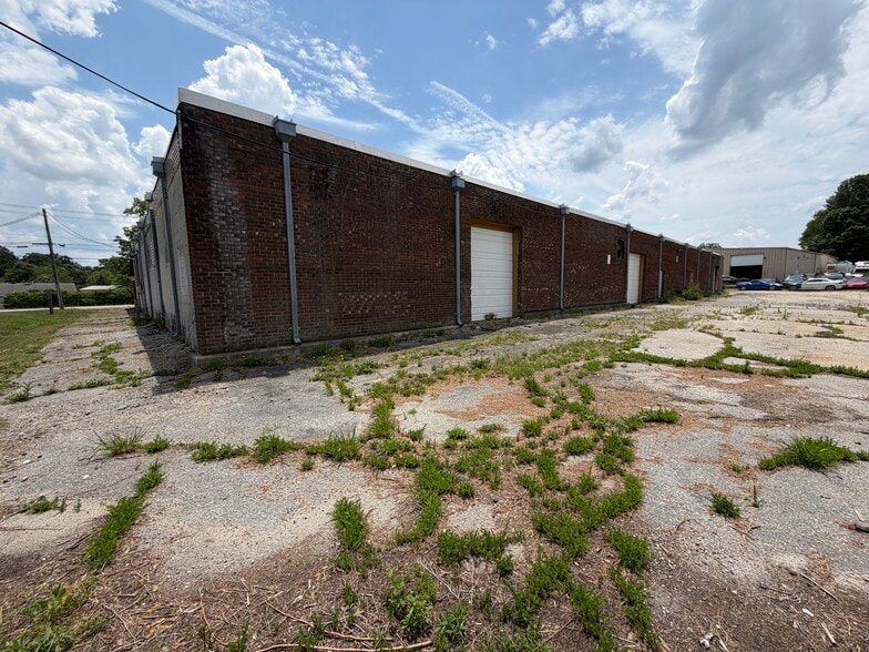 More Photos Of 29 E Warehouse Ct, Taylors Warehouse For Sale