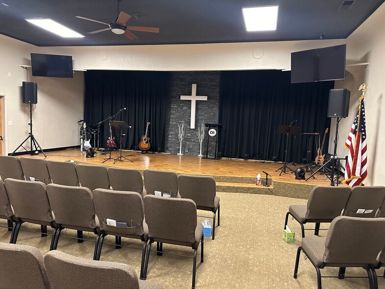 More Photos Of 1001 W Noble Ave, Visalia Specialty For Sale