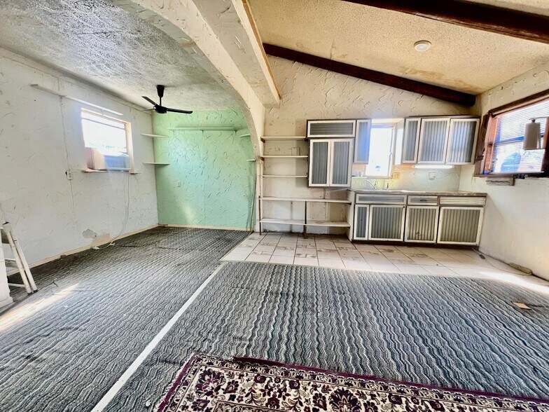 More Photos Of 309 FM 480, Center Point Fast Food For Sale