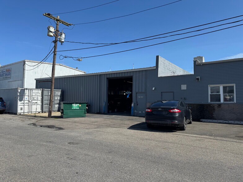 More Photos Of 41 Degnon Blvd, Bay Shore Manufacturing For Sale