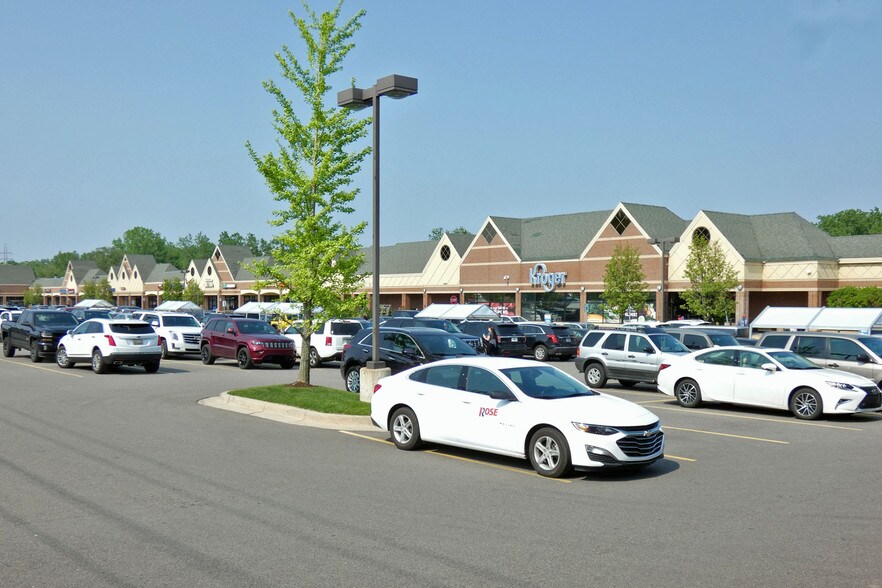 More Photos Of 4295-4395 Orchard Lake Rd, West Bloomfield Storefront For Lease