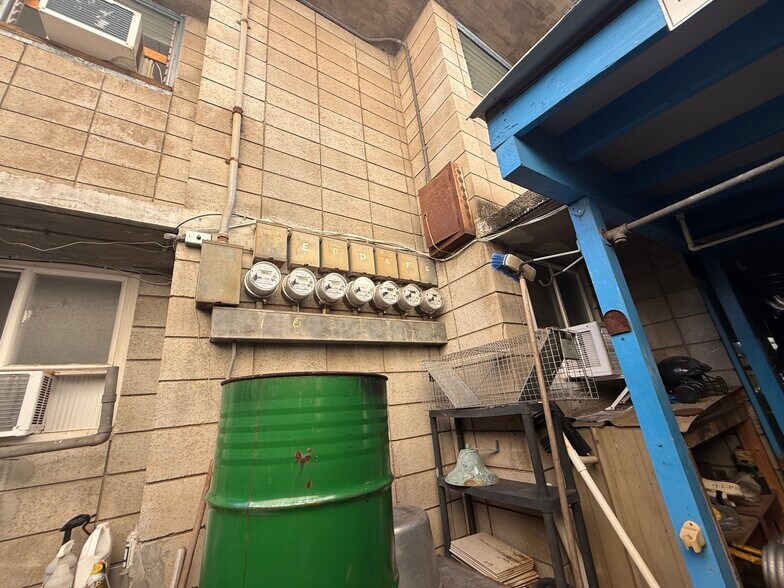 More Photos Of 2135 Bannister Pl, Honolulu Multifamily For Sale