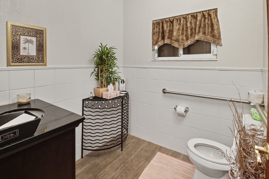 More Photos Of 1345 Kipling St, Lakewood Office For Sale