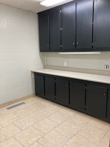 More Photos Of 324 N 19th St, Guthrie Office For Sale