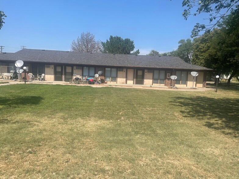 More Photos Of 410 N Fisher St, Glasco Apartments For Sale