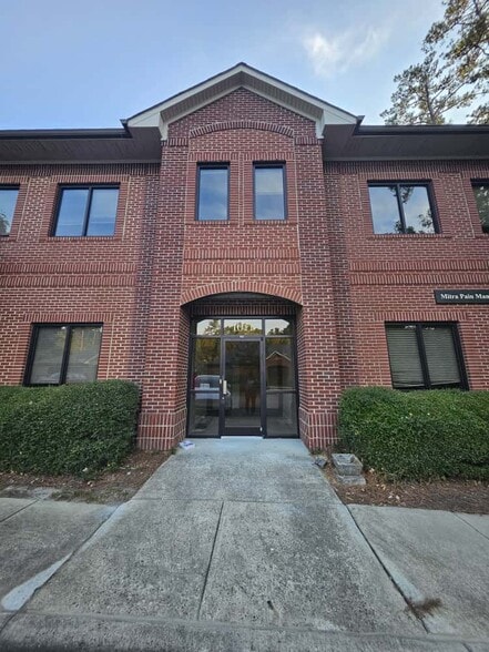 More Photos Of 1011 Pemberton Hill Rd, Apex Medical For Lease