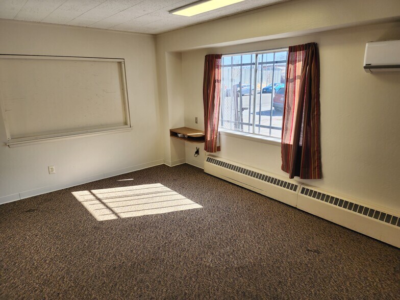More Photos Of 517 Evans Ave, Reno Warehouse For Lease