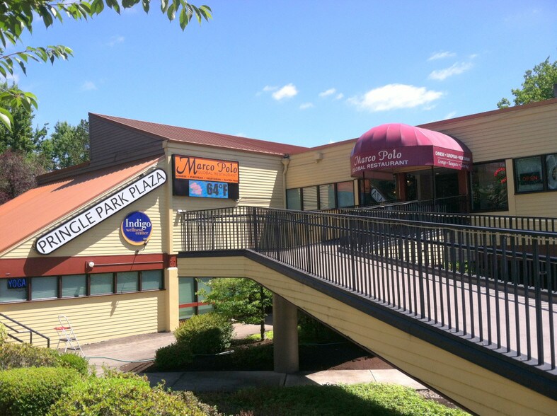 More Photos Of 300-390 Liberty St SE, Salem Storefront Retail Office For Sale