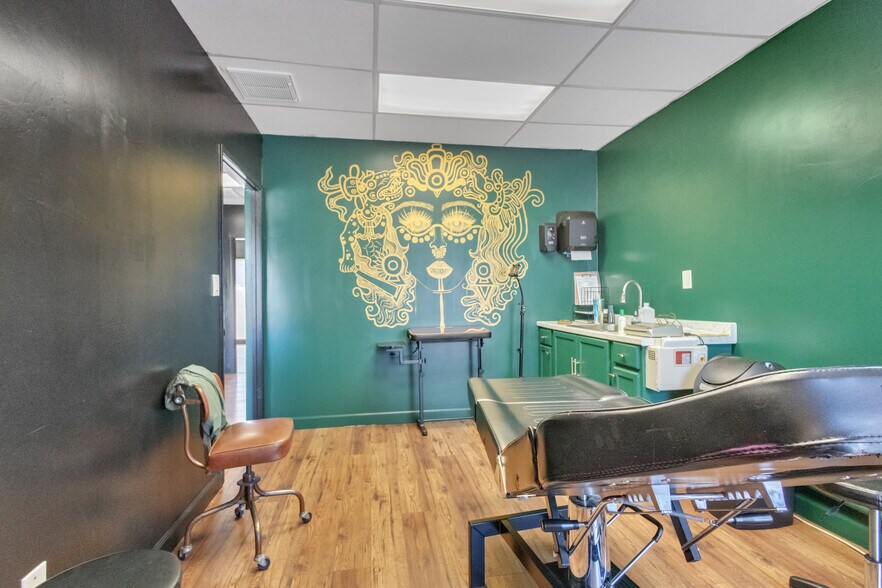 More Photos Of 2027 Grand Canal Blvd, Stockton Office For Sale