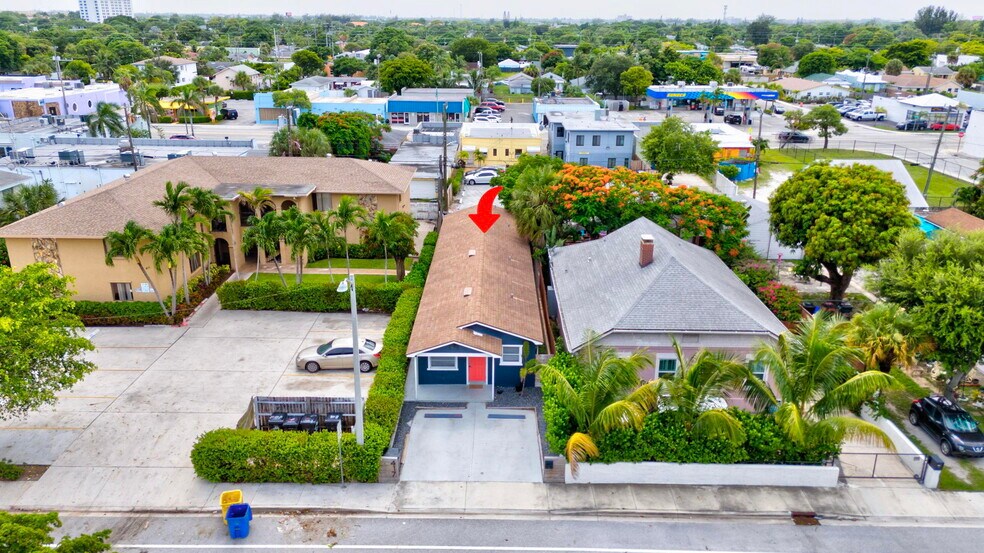 More Photos Of 417 N J St, Lake Worth Beach Apartments For Sale