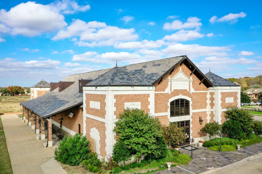 More Photos Of 2000 Champagne Blvd, Grapevine Specialty For Sale