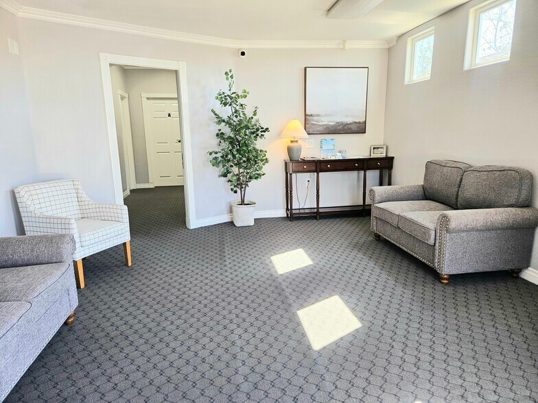 More Photos Of 601 W County Line Rd, Calimesa Office For Lease