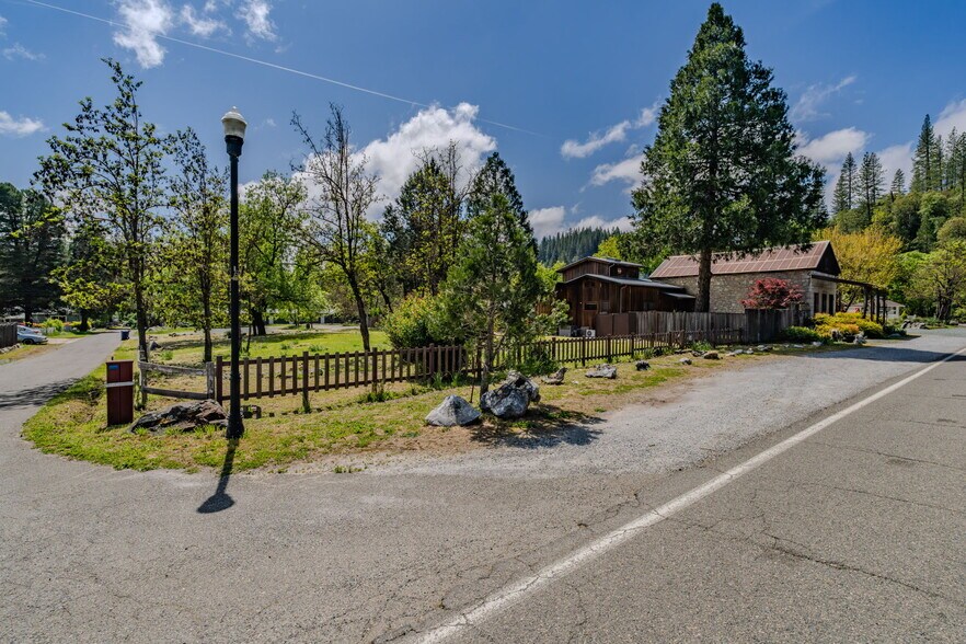 More Photos Of 21376 Consolation St, Volcano Specialty For Sale