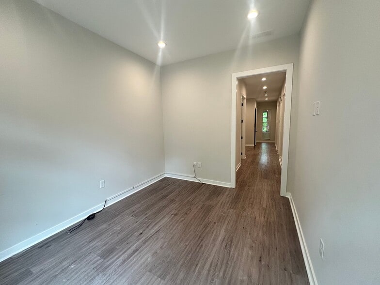 More Photos Of 6110 McFarland Station Dr, Alpharetta Office For Lease