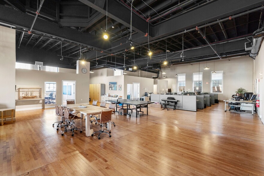 More Photos Of 24 Cambridge St, Charlestown Loft Creative Space For Sale