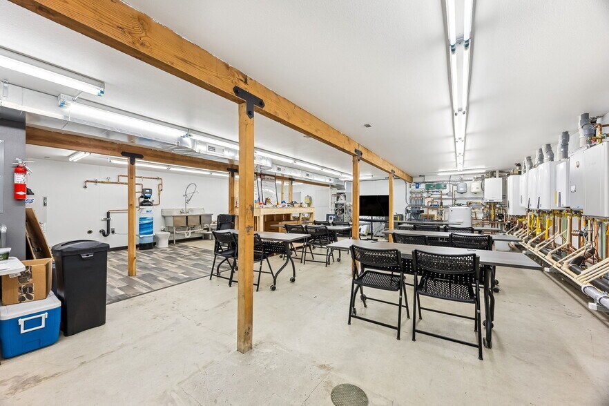 More Photos Of 8004 Mukilteo Speedway, Mukilteo Storefront Retail Office For Sale