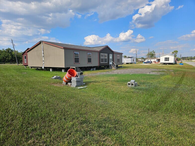 More Photos Of 3733 N Alexander Dr, Baytown Land For Sale