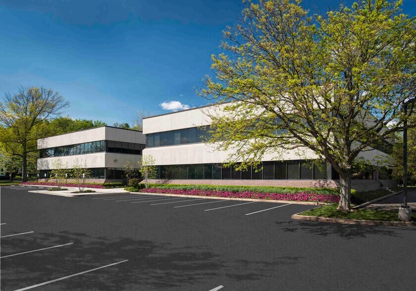 More Photos Of 455 Pennsylvania Ave, Fort Washington Office For Lease