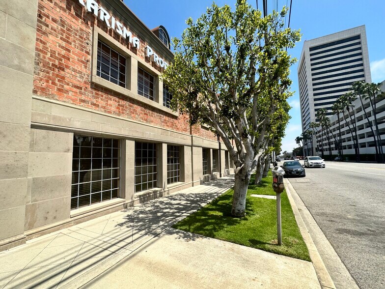More Photos Of 1554 S Sepulveda Blvd, Los Angeles Office For Lease
