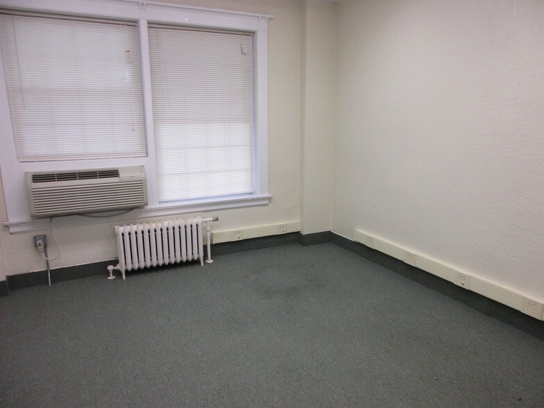 More Photos Of 541 W Wooster St, Bowling Green Office For Lease