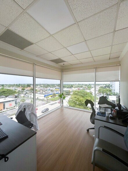 More Photos Of 900 W 49th St, Hialeah Medical For Sale