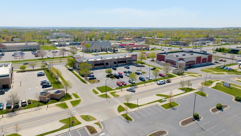 More Photos Of 4801 W Bauer Farm Dr, Lawrence Storefront For Lease