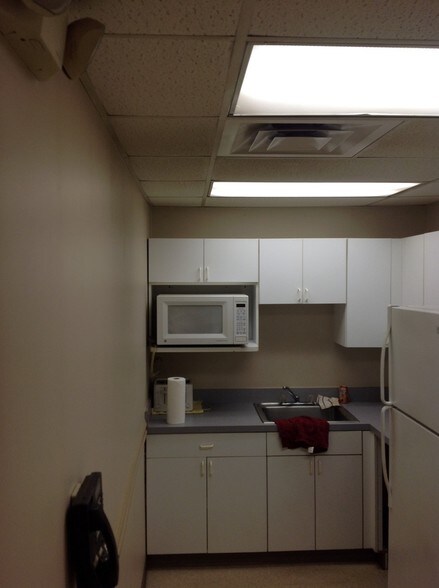 More Photos Of 3025 Mullins Ct, Oxford Manufacturing For Sale